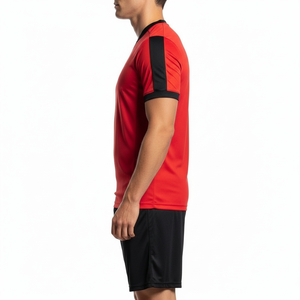 Uniformes de Fútbol Personalizados de Alta Calidad, Transpirables, 100% Poliéster, Nuevo Diseño, Conjuntos Deportivos Sublimados para Equipos - Product Image 3