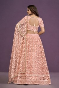 Magnifique Lehenga Choli en tulle pêche pour mariage - Product Image 5