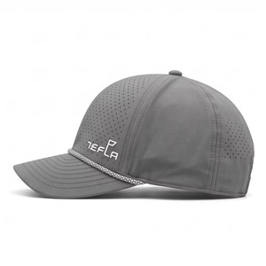 Gorra Snapback Gris de 6 Paneles con Malla Transpirable, Cierre Trasero Ajustable, Unisex, Casual, con Cadenas, Estilo Deportivo, para Primavera y Verano - Product Image 4
