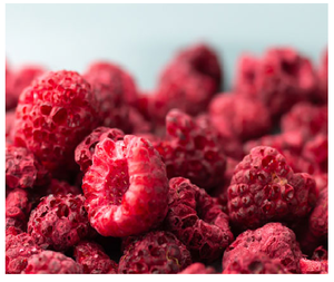 Tranches, dés et poudre de framboises biologiques lyophilisées, emballées sous vide, en vrac, surgelées, saveur acidulée, pour smoothies - Product Image 1
