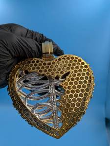 Colgante de Corazón Partido con Diseño de Medio Esqueleto, Chapado en Oro Blanco, con Incrustaciones de Moissanita, Plata 925, Estilo Hip Hop y Rapper - Product Image 6