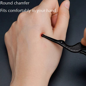 Tijeras Profesionales para Pelos de Nariz, de Acero Inoxidable, Reutilizables, con Punta Redondeada de Precisión, Seguras, en Color Negro y Plateado, para Eliminar Pelos - Product Image 6