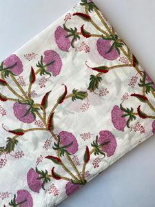 ผ้าฝ้ายแคมบริคพิมพ์ลายดอกไม้ ระบายอากาศได้ดี น้ำหนักปานกลาง เป็นมิตรกับสิ่งแวดล้อม ซักแล้ว ใช้ได้กับเสื้อผ้าเด็กชาย เด็กหญิง ชุดยูนิฟอร์ม และงานฝีมือ มีความต้องการสูง - Product Image 2