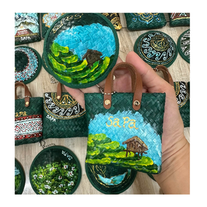 Porte-clés rustique en herbe de jonc, mini sac tressé à la main vietnamien, accessoire écologique naturel pour boutique - Product Image 5