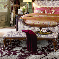 Ensemble de chambre à coucher classique européen, lit capitonné de luxe, cadre en bois massif, meubles élégants de style français pour villa et hôtel