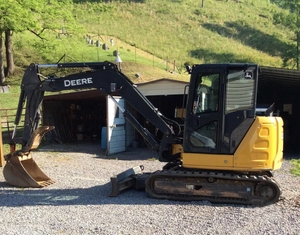Excavatrice fiable de 60G pour les installations utilitaires et les projets routiers - Product Image 3