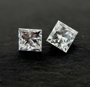 RCK Global - Diamantes Sintéticos (Cultivados en Laboratorio) de Corte Princesa de 1.5-3 mm, Color F, Claridad VVS-SI, 0.02-0.18 Ct, Cuadrados, Calibrados con Precisión - Product Image 2