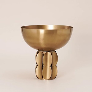 Moderno Tazón de Metal Hecho a Mano con Acabado Pulido, Plato Decorativo para Servir y Exhibir Alimentos - Product Image 2