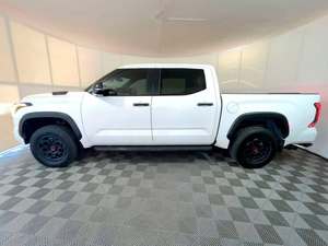 Toyota Tundra TRD Pro Hybride 4x4 d'occasion 2025 - Product Image 2
