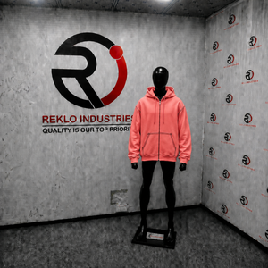 Sudadera con capucha extragrande personalizada en color rosa coral para hombre, estilo streetwear, con cierre de cremallera, hombros caídos, costuras en contraste, ropa informal de moda. - Product Image 3