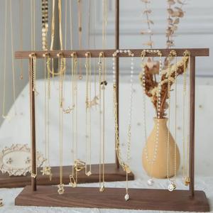 Soporte Organizador de Joyas de Barra Ancha con Barra Colgante Extendida, Exhibidor de Collares, Almacenamiento Anti-Enredos, Base Estable, Elegante para Tocador - Product Image 5