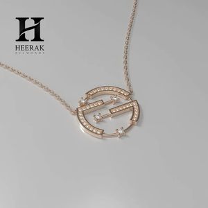 Pendentif géométrique de luxe en diamant, collier moderne en or 14K/18K, bijoux fins par Heerak Diamonds - Product Image 1