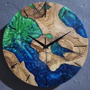 นาฬิกาแขวนผนังเรซิ่นและไม้มะกอกแบบสั่งทำพิเศษ: ของตกแต่งบ้านและสำนักงานแบบแฮนด์เมด เงียบสงบ พร้อมกลไกการทำงานที่เงียบและดีไซน์คลาสสิก มีจำหน่ายแล้ว - Product Image 1