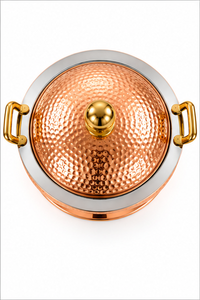 Plat à réchaud royal en acier inoxydable martelé, durable, avec poignées et couvercle dorés, idéal pour les réceptions - Product Image 4