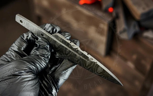 Hoja de cuchillo Sgian Dubh de acero de Damasco forjada a mano con patrón de gotas de lluvia para la fabricación de cuchillos escoceses - Product Image 5