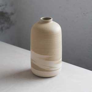 Vase en céramique décoratif contemporain personnalisé, style vintage, luxe, grande taille, émail, par UO - Product Image 1