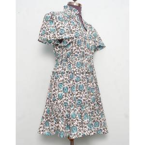 Vestidos Cortos Casuales y Sexys para Mujer, de Alta Calidad, Personalizables al por Mayor, con Estampado Floral, Manga Corta y Corte Ajustado - Product Image 5