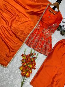 Conjunto Premium de Kurti, Pantalón y Dupatta de Seda Fandy de Alta Calidad, de Secado Rápido, Elástico y Sin Arrugas, con Elegante Bordado para Mujer - Product Image 4