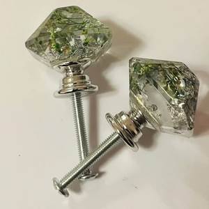 Pomos de puerta elegantes de madera y resina, tiradores decorativos hechos a mano para cajones de armario, muebles de cocina - Product Image 1