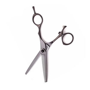 กรรไกรตัดผมสแตนเลสอย่างดี ปลายแหลมคม ใบมีดตรง อุปกรณ์เสริมสวยสำหรับร้านทำผม จากปากีสถาน - Product Image 6