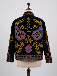 Veste en velours vert foncé avec broderie de cœurs et de croix dorés, style bohème, coupe courte, esthétique Saint-Valentin, vêtement d'extérieur chic hippie pour festival - Product Image 2