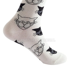 Calcetines Sublimados de Diseño Único, Bajo MOQ, Color Sólido, Ligeros - Product Image 3