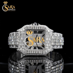 Reloj de diamantes de acero inoxidable y plata de lujo de la mejor calidad con diseño de cristal completo para hombre disponible al mejor precio de India - Product Image 1
