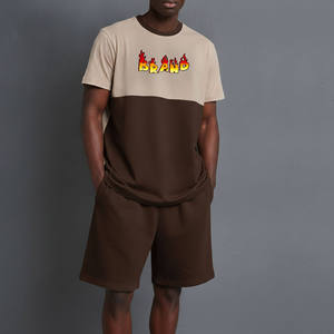 ชุดเสื้อยืดและกางเกงขาสั้นผู้ชายสองสี คอวี พิมพ์ลายลำลอง ใส่สบายสำหรับฤดูร้อน ผ้าฝ้ายระบายอากาศได้ดี - Product Image 1