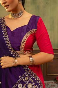Tenue ethnique traditionnelle indienne pour femme, Lehenga Choli rouge et violet en rayonne brodée, longueur ras du sol, séchage rapide, toutes saisons - Product Image 3
