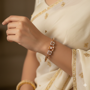 Bracelet à breloques délicat en or rose 18 carats - Product Image 1