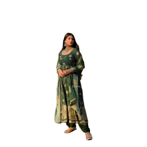 Robe Anarkali élégante et dupatta, robes de soirée élégantes pour les occasions spéciales - Product Image 1