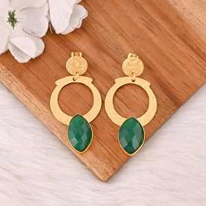 Elegantes y Estilizados Pendientes de Ónix Verde Natural para Mujer - Product Image 5