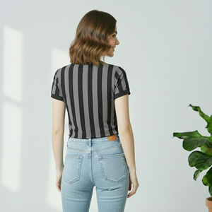 Camiseta de Alta Demanda para Mujer en Gris con Detalles en Negro, Producto de Venta Caliente en la Industria de Ropa Femenina con Logotipo Personalizado - Product Image 5