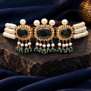 Collar de Perlas Falsas con Piedras Verde Oscuro Chapadas en Oro para Mujer, Joyería Nupcial Pakistaní, Fabricante Mayorista - Product Image 3