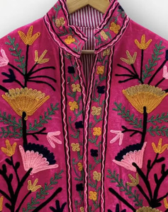 Blouson bomber en velours 100% brodé de motifs floraux colorés Suzani, réversible, style bohème vintage, court, automne hiver été, taille unique - Product Image 5