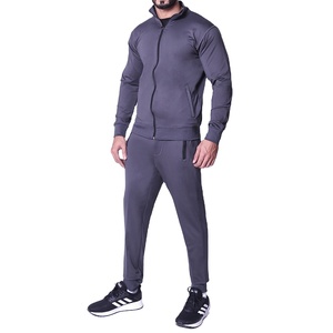 Ensemble de survêtement pour homme, sweat-shirt à capuche élégant et pantalon de jogging pour la course à pied, l'entraînement et la mode de rue - Product Image 3