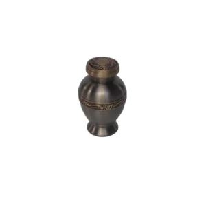 Urna Funeraria de Metal Plateado Mate para Adultos con Tapa Grabada - Monumento Ecológico y Duradero de Indian Home Crafts - Product Image 1