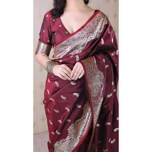 Robe de soirée en soie douce Banarasi marron, sari tissé en zari argenté - Product Image 5