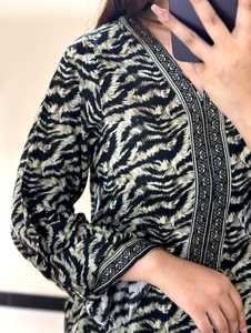Ensemble de robe en coton imprimé, vêtements indiens et pakistanais, collection d'été, doux et respirant, tenue pour femmes en 3 pièces, à porter au quotidien - Product Image 3
