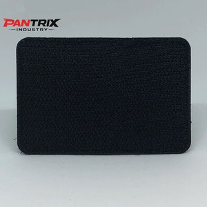 Patch en PVC de qualité supérieure, logo personnalisé, patch en caoutchouc souple pour les marques de mode, les casquettes, les sacs et les articles promotionnels - Product Image 2