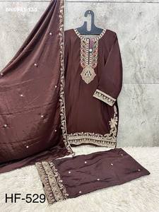 Nouvelle collection de tenues prêtes-à-porter en chinon brodé, fournisseur d'ensembles palazzo pour femmes, exportateur de mode féminine d'Inde - Product Image 2