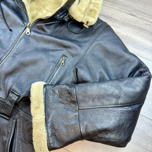 Veste en cuir pour homme de style aviateur en cuir de vachette de haute qualité, avec capuche, moderne, coupe ajustée, veste en cuir personnalisée - Product Image 5