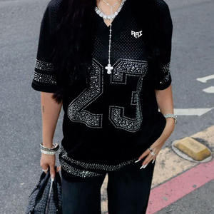 เสื้อเจอร์ซีย์อเมริกันฟุตบอลตาข่ายสีดำประดับเพชรเทียมสำหรับผู้หญิงสุดเทรนดี้ เสื้อโอเวอร์ไซส์สไตล์สตรีทแวร์  รับสั่งทำหมายเลขทีม  รับผลิตเสื้อผ้าทีมแบบ OEM  รับออเดอร์จำนวนมาก - Product Image 4