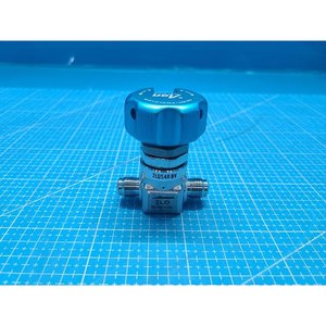 Vanne à soufflet pneumatique Motoyama 2LDS4R-BV, utilisée comme pièce détachée pour équipement semi-conducteur Legacy - Product Image 3
