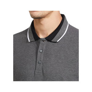 Polo de primera calidad para hombre en color negro, de moda, con cuello ribeteado y dobladillo en contraste blanco. - Product Image 6