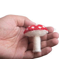Dekorasi Natal Pohon Jamur dari Wol Felted Merek Asterisk Buatan Tangan Berbagai Warna Model 0155 Tersedia dalam Berbagai Ukuran