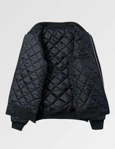 เสื้อแจ็คเก็ตไทเกอร์บอมเบอร์ 'อากิการะ' แจ็คเก็ตปักลายซาตินสไตล์สักลายแบบดั้งเดิม เสื้อคลุมซูกาจังสำหรับผู้ชาย - Product Image 3