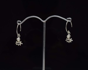 Boucles d'oreilles pendantes en argent sterling 925 avec perle d'eau douce et quartz clair - Cadeau de mariage et de fiançailles - Product Image 1