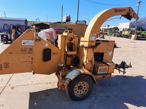 Broyeur à bois mobile Vermeer monté sur remorque, équipement de traitement du bois, machine forestière haute productivité à vendre - Product Image 5