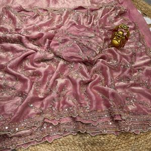 Sari en soie Pure Space avec des perles dorées originales et une bordure ajourée, sari de soirée de créateur, prix de gros par Royal Export - Product Image 4